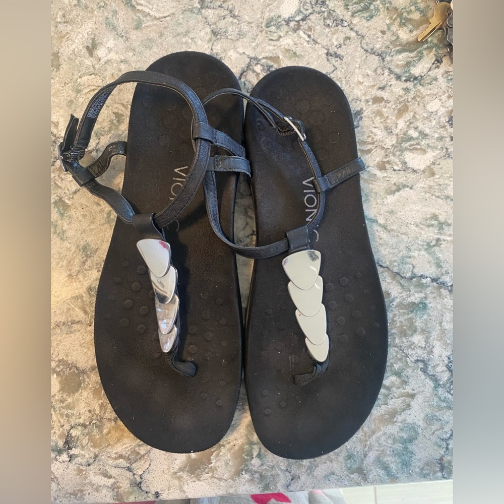 Vionic Miami Black Thong Sandals Silver Accent Orthotic Comfort S 8.5